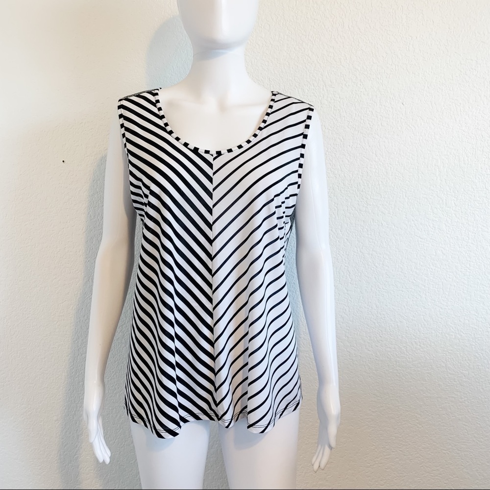 Black & White Stripe Tank - Picture 4 of 4